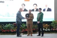 Pemerintah Kota Makassar bersama bersama Universitas Hasanuddin dan Monash University (Australia) menggelar Mayor's Exclusive Roundtable Meeting and Official Acceptance of the WRI Ross Center Prize for Cities 2025-2026 Award di Baruga Anging Mammiri, Rumah Jabatan Wali Kota Makassar, Senin (22/6/2026).