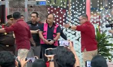 Breaking News: Usai Diperiksa, Eks Kepala BGN Dadan Hindayana Resmi Ditahan Kejagung