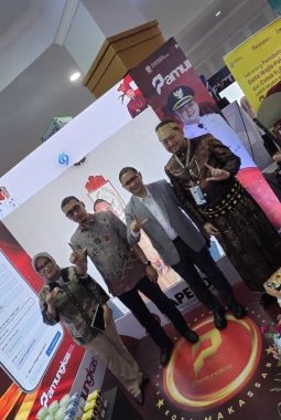 Inovasi ‘PAMUNGKAS’ Bapenda Makassar: Cek Data, Cetak SPPT hingga Bayar Pajak Bisa dari Rumah