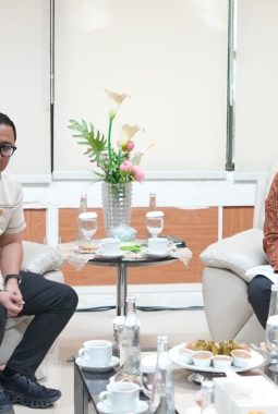 Pertamina Klaim Stok BBM Aman, Warga Makassar Masih Antre Berjam-jam